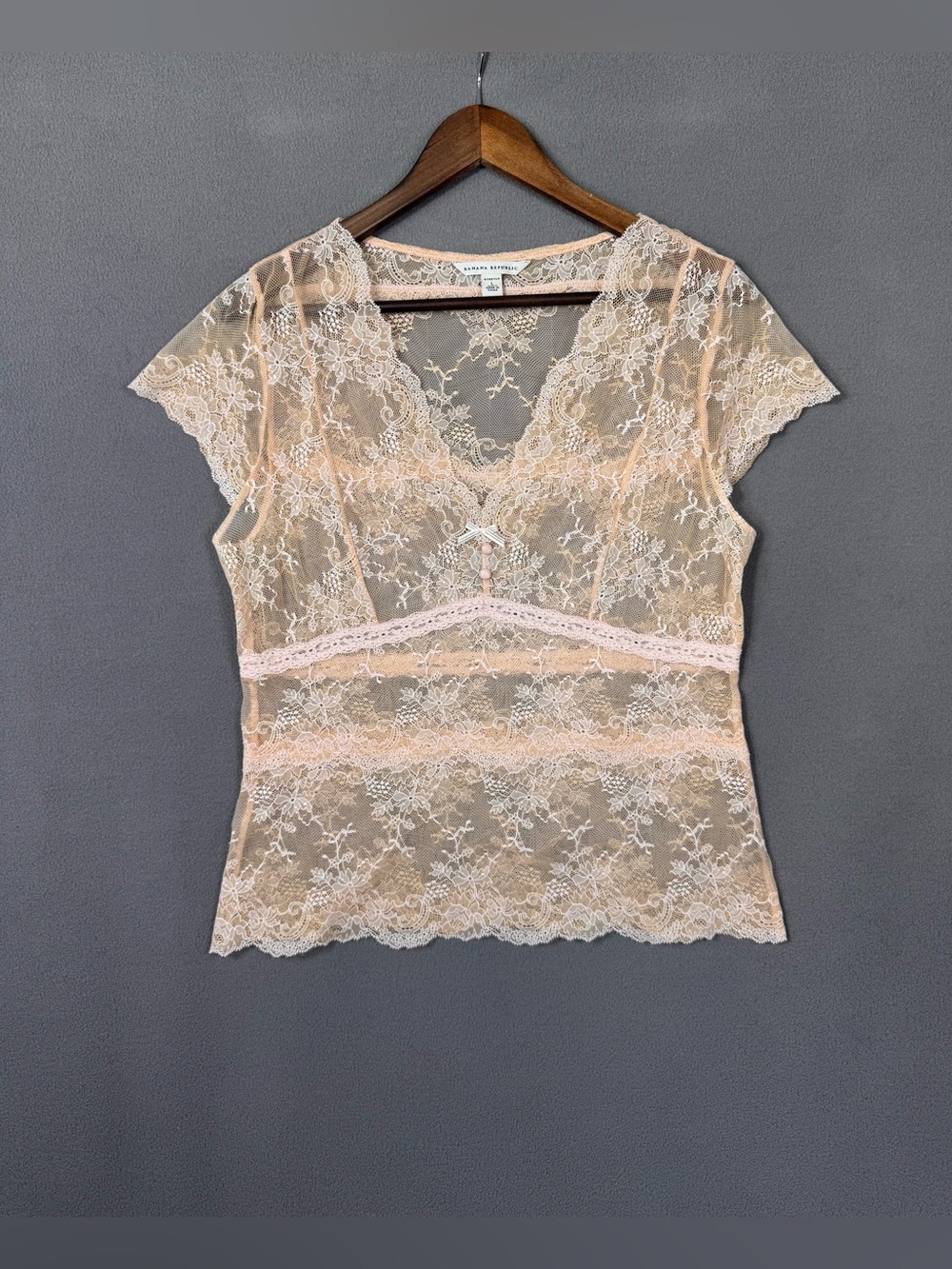Banana Republic Sheer Lace Feminine V-Neck Romantic Coquette Top, Peach Pink, L